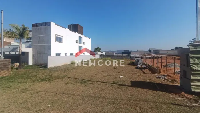 Lote em condomínio em dos Jasmins - Parque Dom Henrique - Cotia/SP