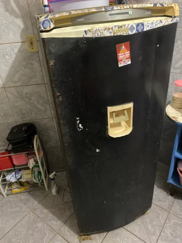 VENDO GELADEIRA USADA
