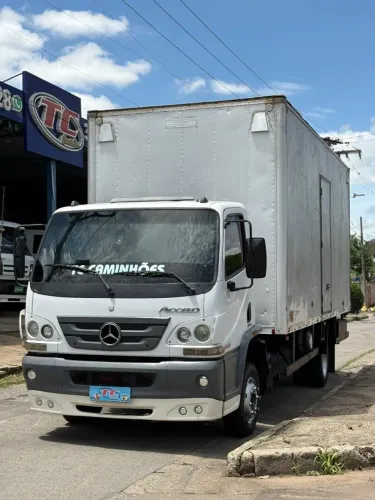MB 815 BAÚ 2012/2012