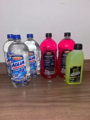 Kit Renova Radiador (3l Água desmineralizada, 2l fluído de radiador, 1 limpa radiador)