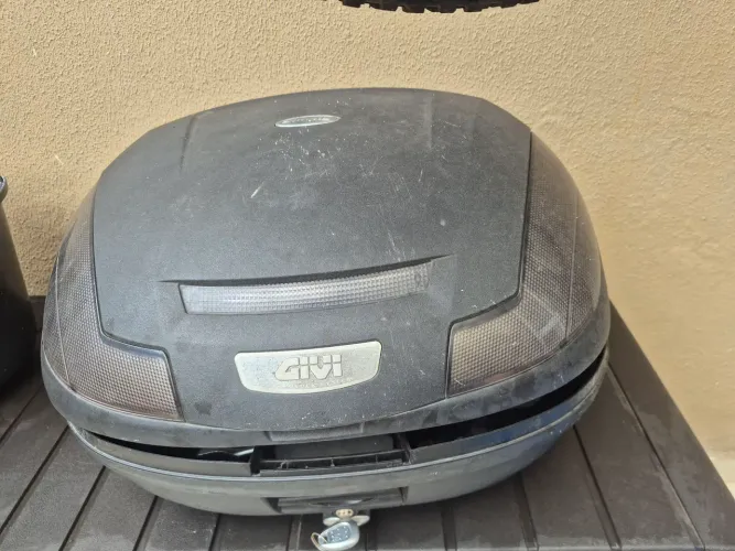 Baú Givi Monolock E470 Simply de 47 Litros