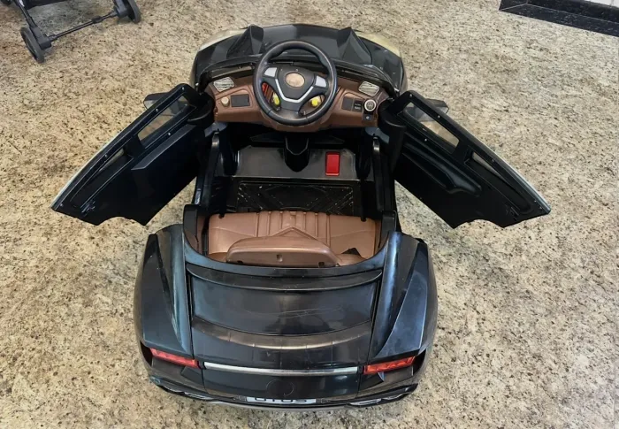 Carrinho elétrico infantil