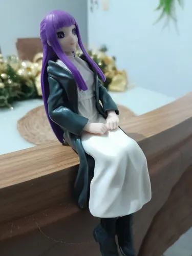 Fern action figure frieren