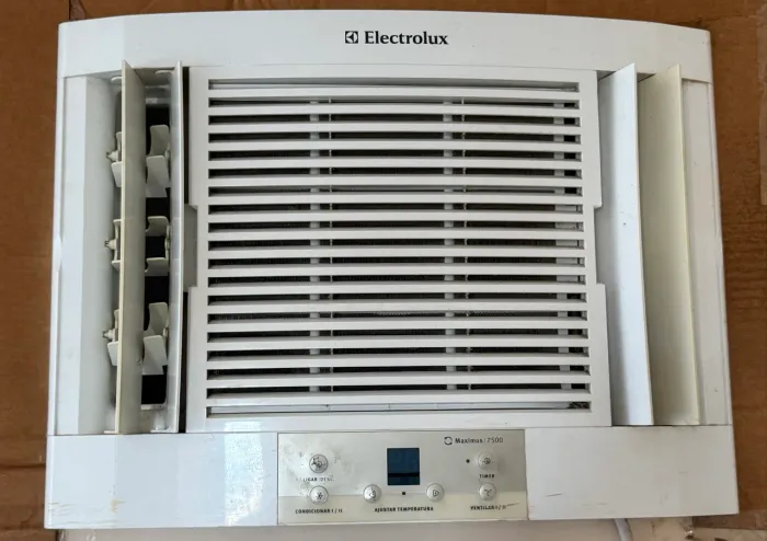 Ar Condicionado de Janela Mecânico 7500 btus 