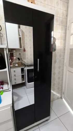 Armário Multiuso em excelente estado