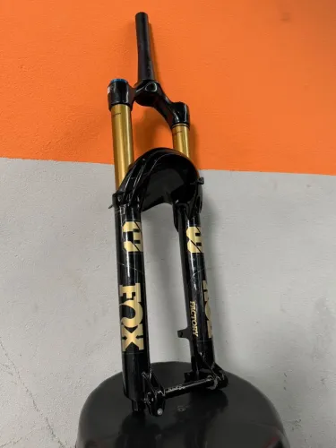 Suspensão Fox 38 Kashima