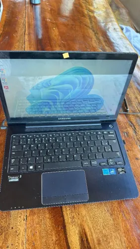 Ultrabook Samsung com Touchscreen