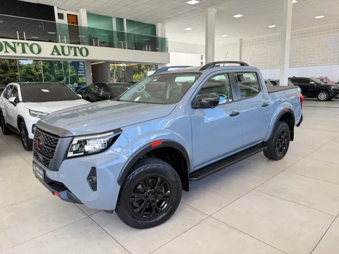 Nissan Frontier Pro4x CD 4X4 2.3 Bi-TB Die. AUT 2025