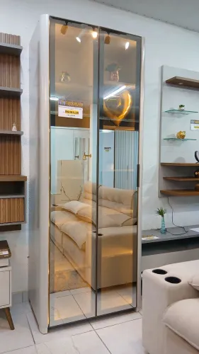 Sapateira de alto padrão 100% MDF - portas com vidro reflecta e LED 