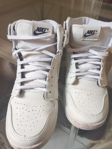 Tênis Air Jordan 1 mais/ Nike Air
