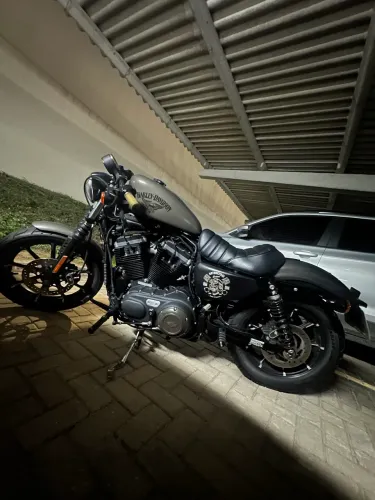 HARLEY 883N