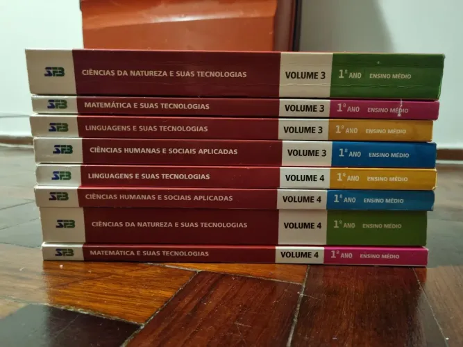 Livros SFB (sistema Farias Brito de Ensino)