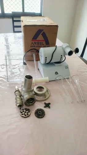 Máquina Moedor de Carne Arbel MRC 08 3.0 127V