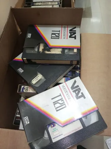 Caixa 6 com 27 fitas vhs video clobe do Brasil