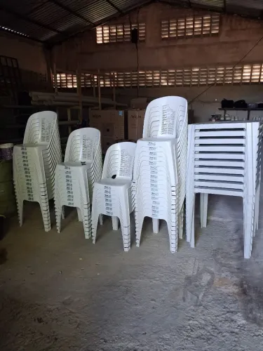 CADEIRA DE PLASTICO DJDMDM BRANCA DJX SU SUPER FJ REFORÇADA