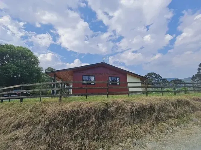 Lote/Terreno para venda possui 35000 metros quadrados em Estrada do Invernador - Urubici -