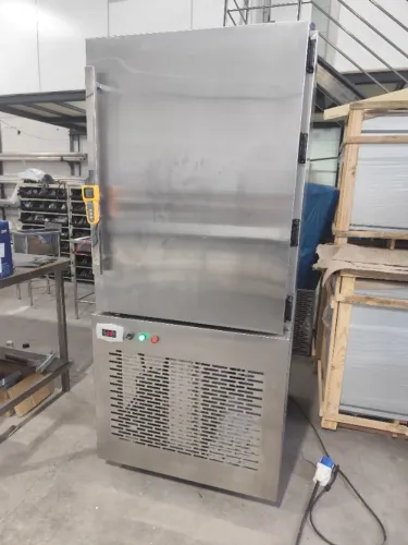 Sistema de ultracongelamento rápido industrial, capacidade 25 kg/ciclo