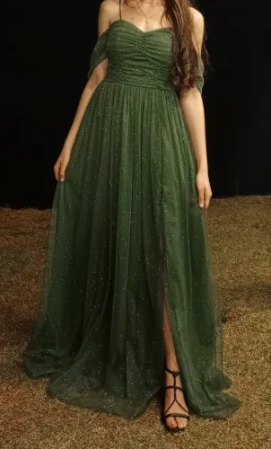 Vestido de Madrinha Verde Oliva Tule Novo