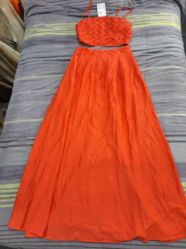 Conjunto saia e cropped 