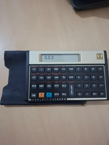 Calculadora HP 12c com capinha
