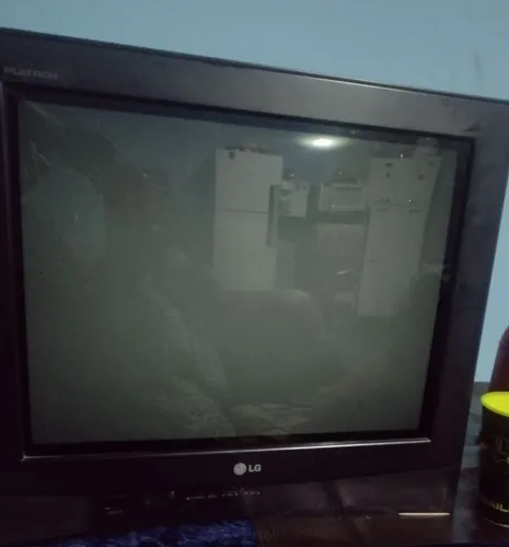 TV DE TUBO 21 POLEGADAS