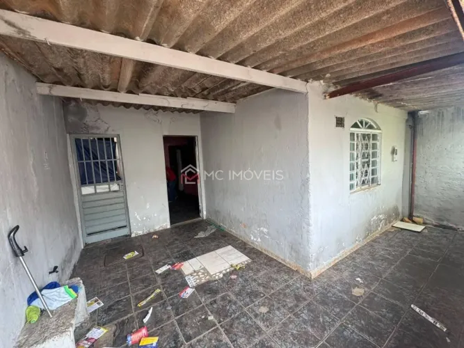 Casa à Venda na QNO 18 Conjunto 38 - Ceilândia | 3 Quartos + Edícula | Nascente | R$ 150 m