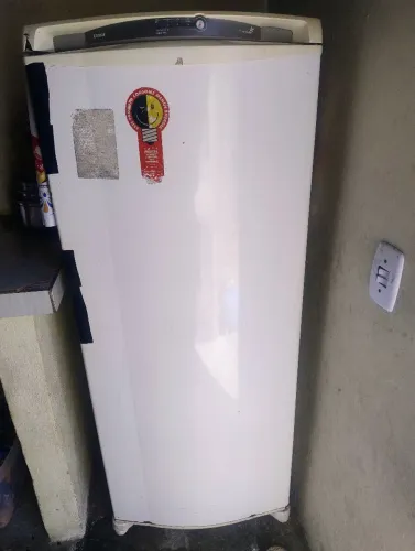 Geladeira pra vender logo