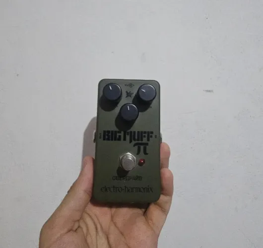 Pedal De Fuzz Electro-harmonix Verde Russo Bic Muff Pi