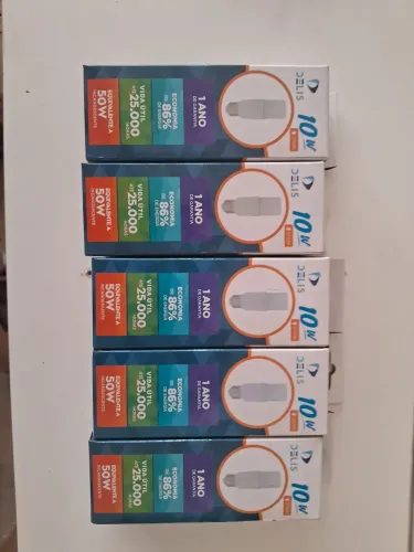 Lâmpadas led tubular de 10w 2700k marca Delis.