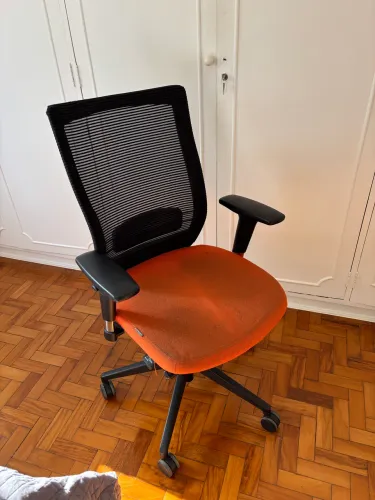 Cadeira de escritorio ergonomica
