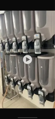 Vende se dispenser de ração