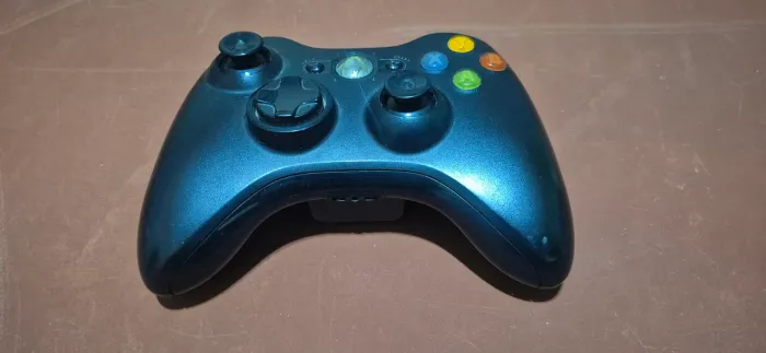 Controle de Xbox 360 Com Defeito Para Retirada de Peças R$40,00 Reais