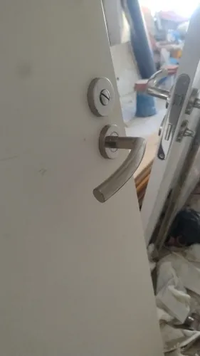 PORTA DE MADEIRA MACIÇA 