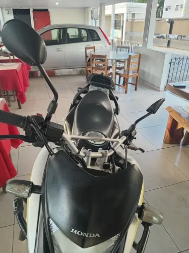 Vende-se XRE 300 2017