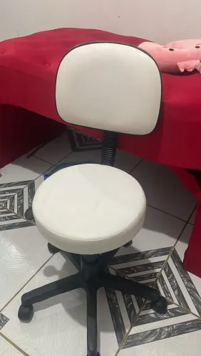 Vende-se um mocho