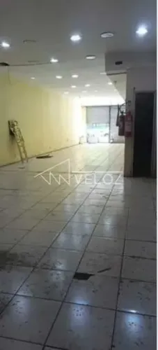 Loja : / Comercial / Glória