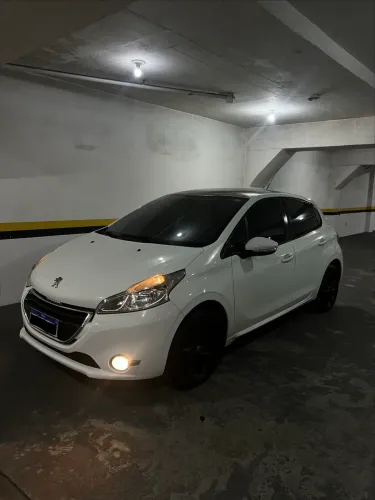 Peugeot 208 Allure 1.5 Flex 8V 5P 2016