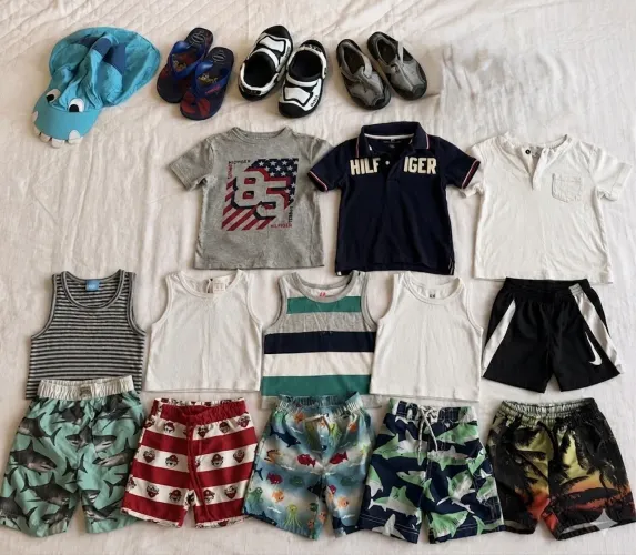 Lote 17 peças roupas e acessórios infantil: Tommy Hilfiger/Nike/Gap/H&M/Zara