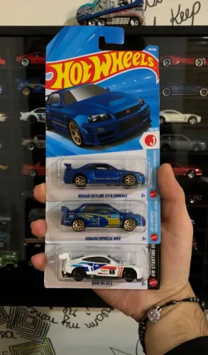 LOTE 3 HotWheels Nissan Skyline R34 Subaru Impreza BMW M4 GT3 