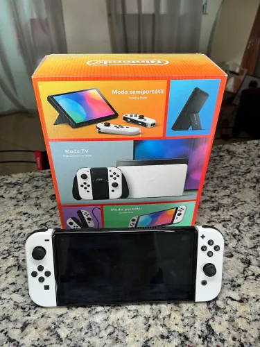 Nintendo Switch OLED Branco LACRADO