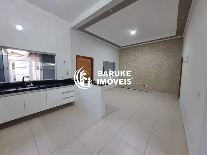 Casa térrea com 3 quartos sendo 1 suíte no bairro Vila Florença