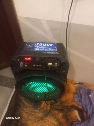 Caixa Bluetooth mondial 150wrms