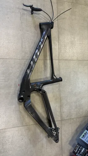 Quadro full scott spark 910 S carbono 29 boost