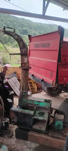 Máquina de picar capim 