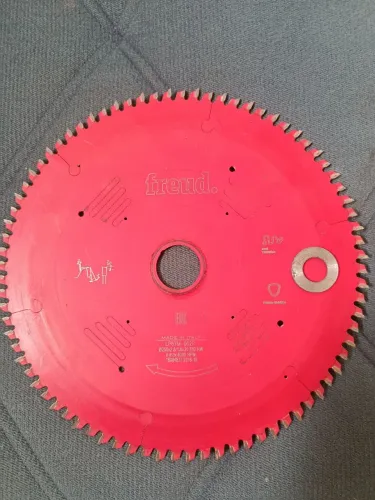 Vendo lâmina Freud semi nova 80 dentes