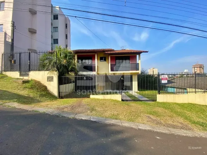 Casa à venda 2 Quartos, 1 Suite, 3 Vagas, 380M², Universitário, Chapecó - SC .