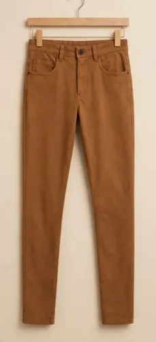 Calça jeans unissex.
