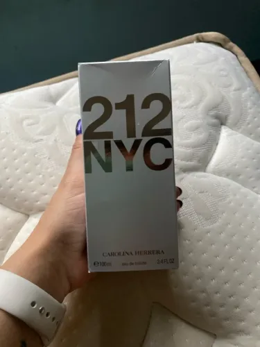 Perfume 212 Carolina Herrera feminino