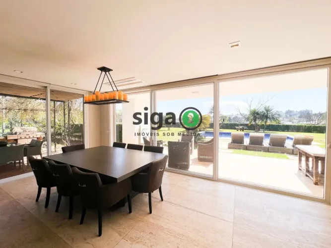 Casa em Condomínio fechado a venda com 5 quartos - Barueri / Aldeia da Serra