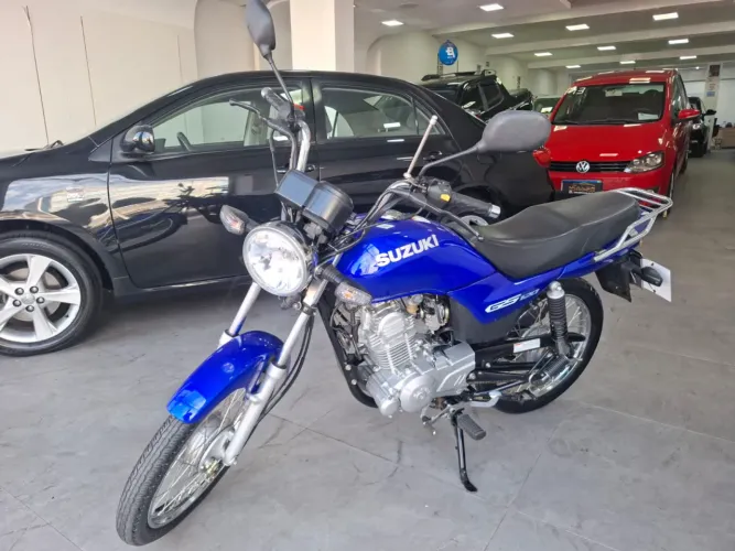SUZUKI GS 120 2017 Gasolina - Apenas 6800 KM